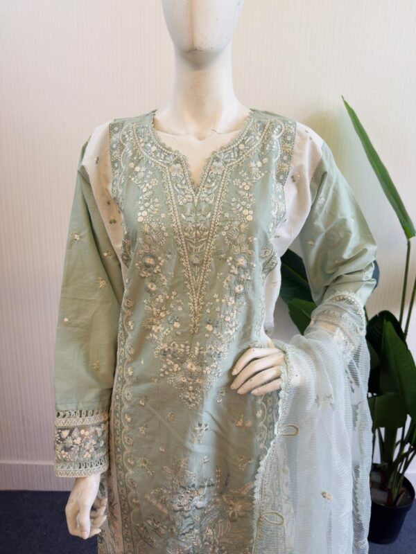 Pakistani Kanwal Malik Inspired  Stitch three piece set - Image 3