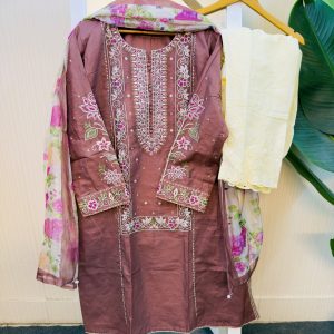 Boutique Readymade three piece – LNL251211